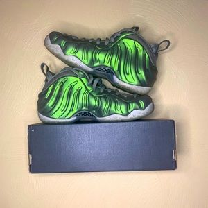 Green metallic phomes